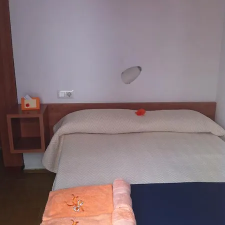 招待所 Sant Jordi